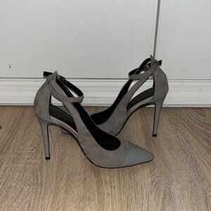 OFFICE SIREN Grey Suede Pumps